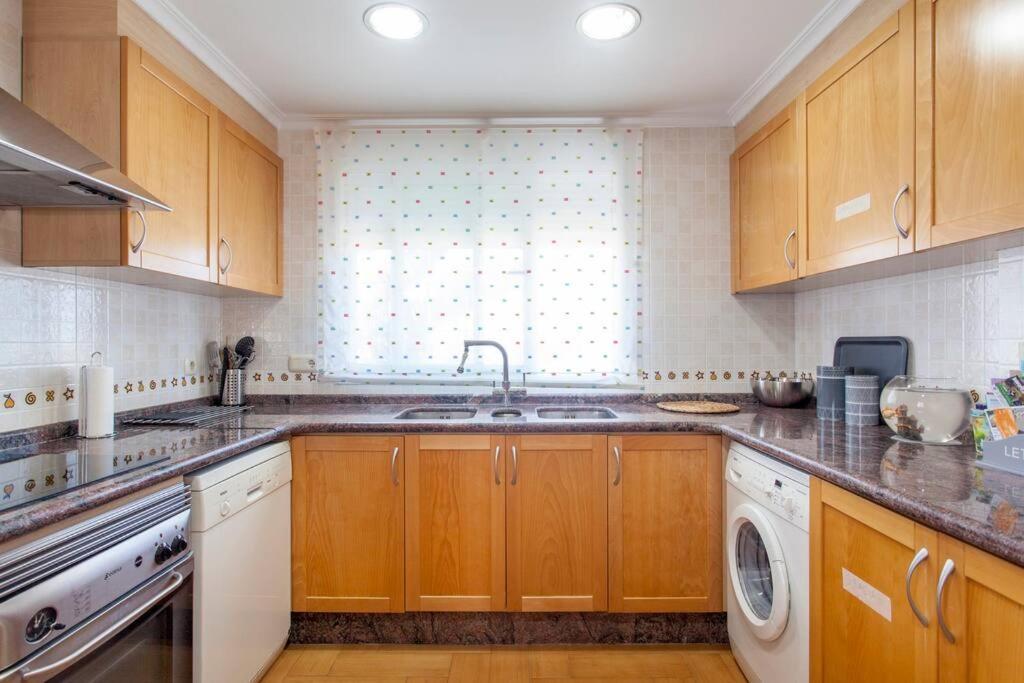 Casa En Valencia, Cerca De Golf, Playas, Moto Gp Vakantiehuis